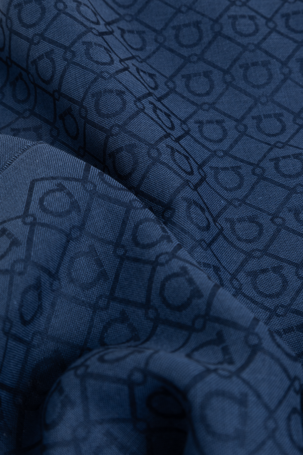 FERRAGAMO Pañuelo con monograma