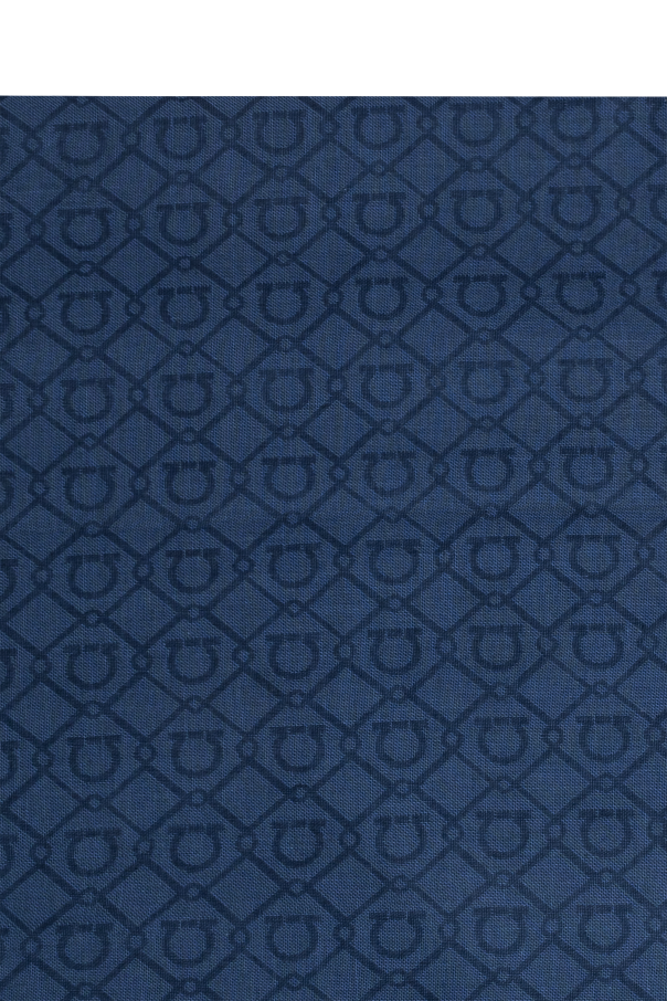 FERRAGAMO Pañuelo con monograma