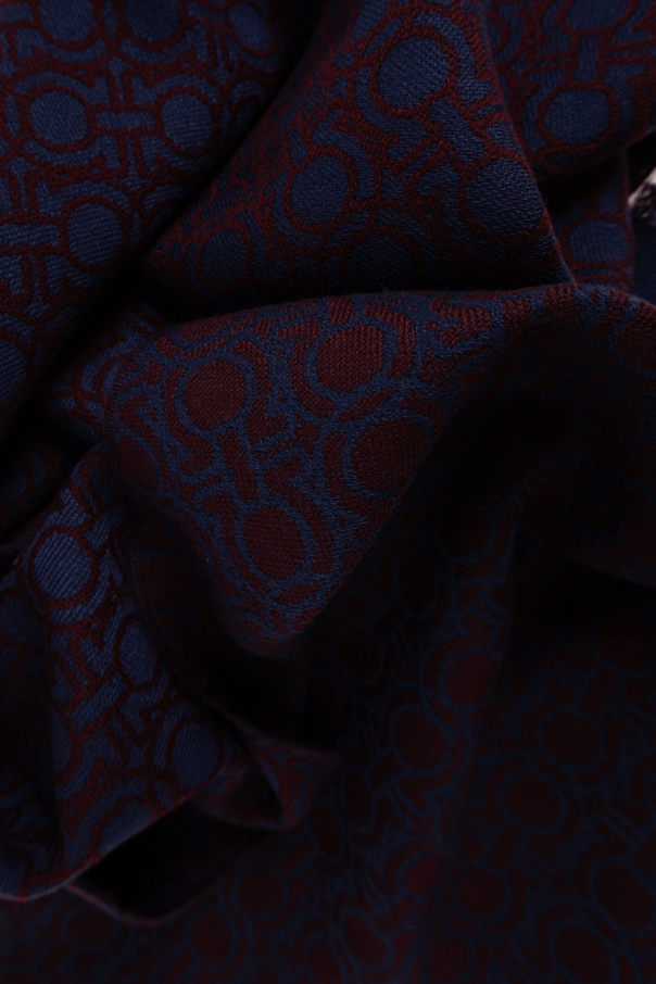 FERRAGAMO Wełniany szal z monogramem