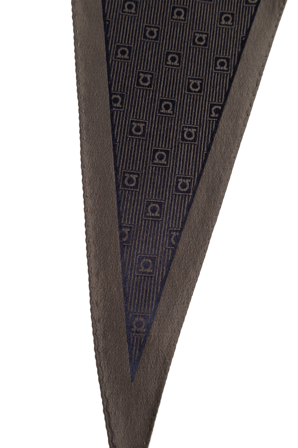 FERRAGAMO Asymetryczny szal z monogramem