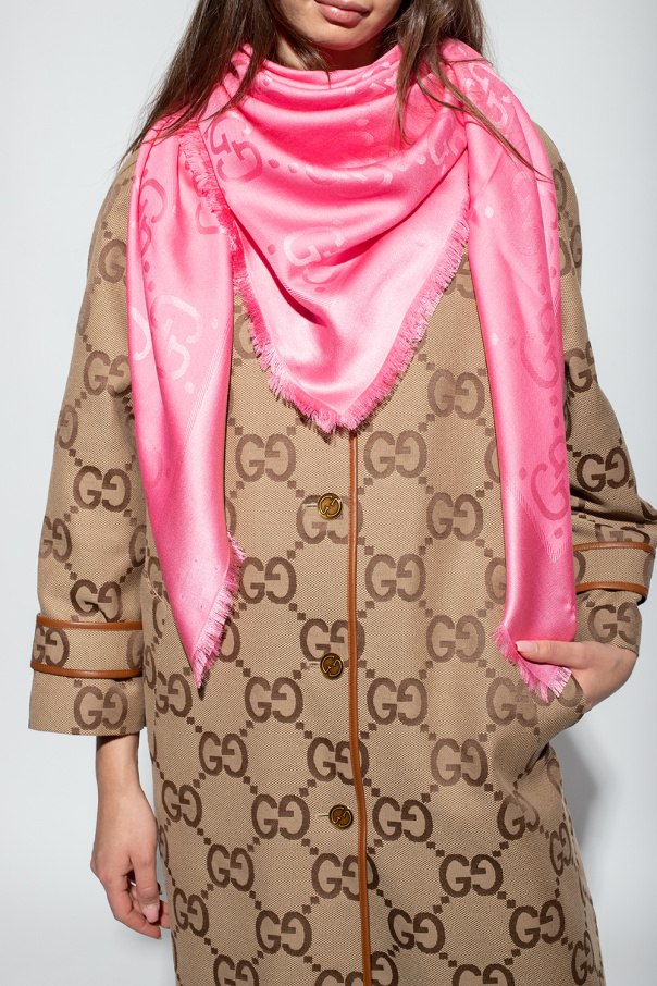 Gucci Shawl with logo pattern