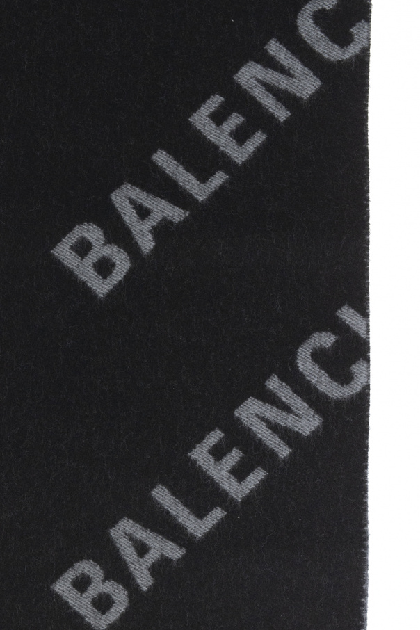 Balenciaga Wool scarf with logo