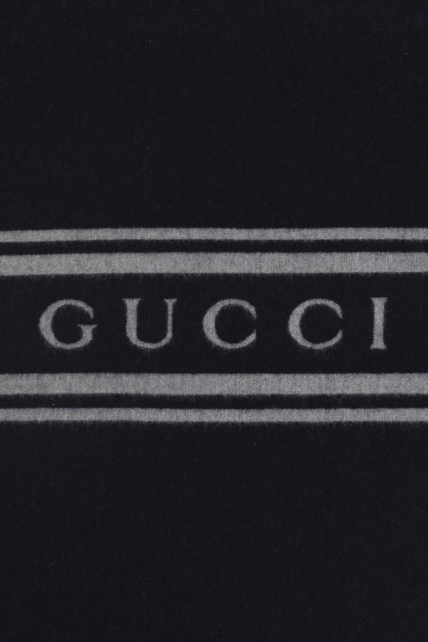 Gucci Wool scarf with logo