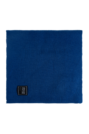 Bufanda con parche con logo