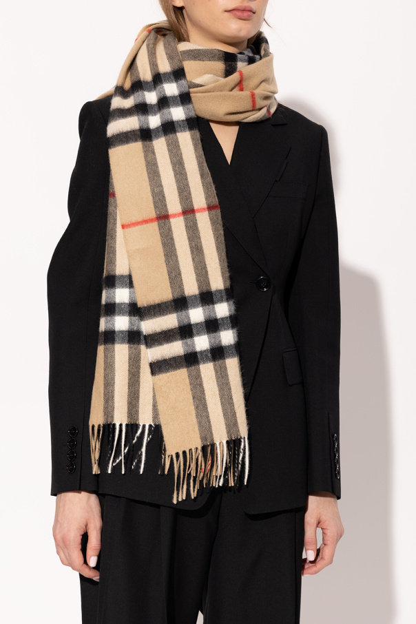 burberry row Cashmere scarf