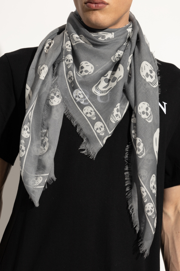 Alexander McQueen Szal z motywem czaszek