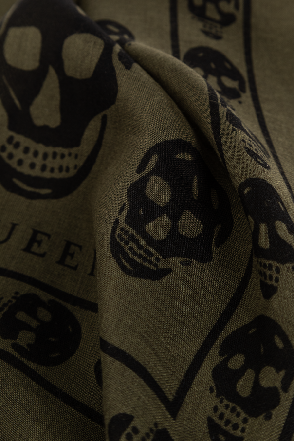 Alexander McQueen Pañuelo de seda con un característico motivo de calaveras