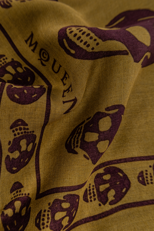 Alexander McQueen Scarf with a distinctive skull motif