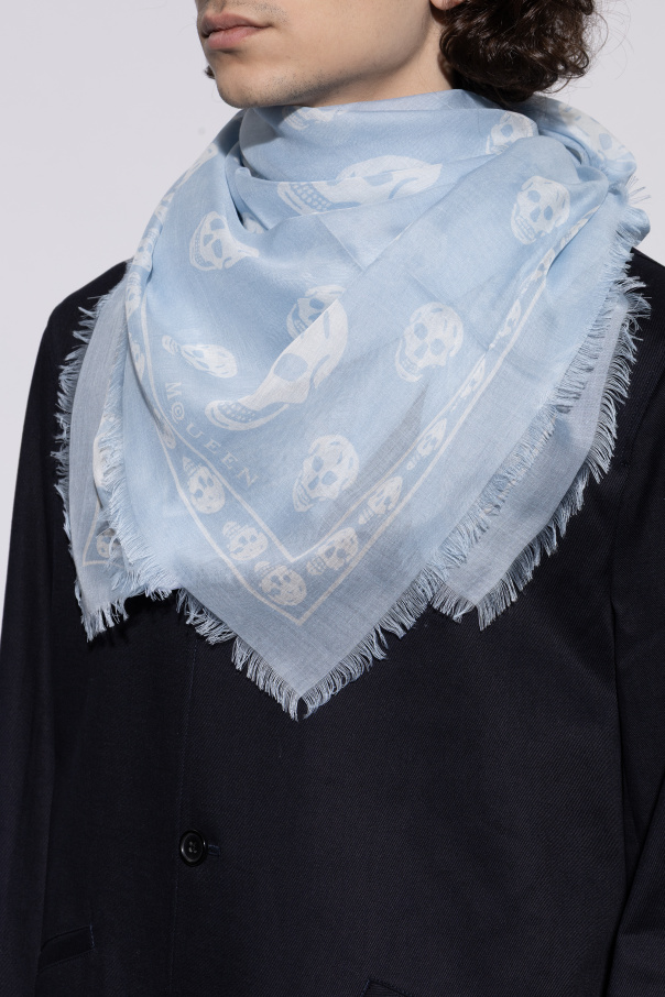 Alexander McQueen Schal mit charakteristischem Totenkopf-Motiv