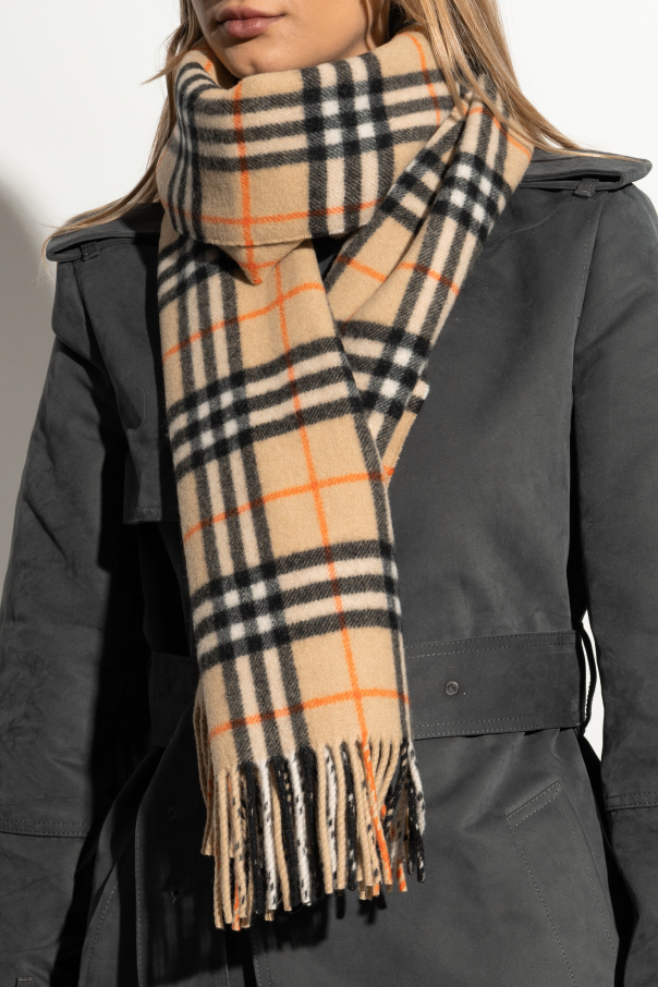 Burberry Cashmere scarf