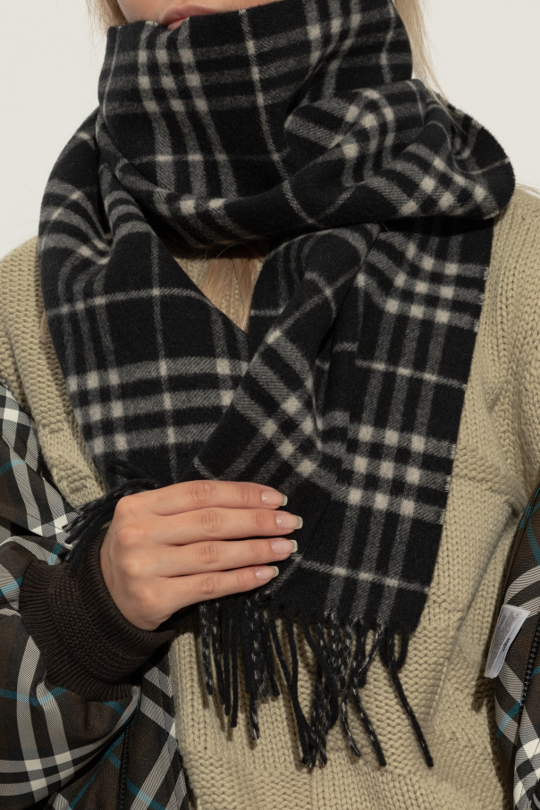 Burberry Cashmere scarf