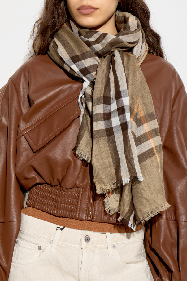 Burberry Scarf with raw finish