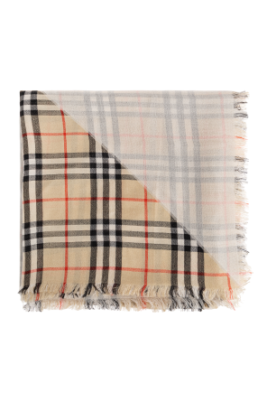 Scarf with raw-edge finish