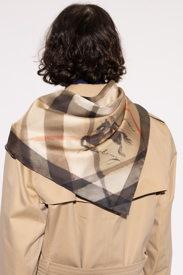 Burberry Scarf with logo