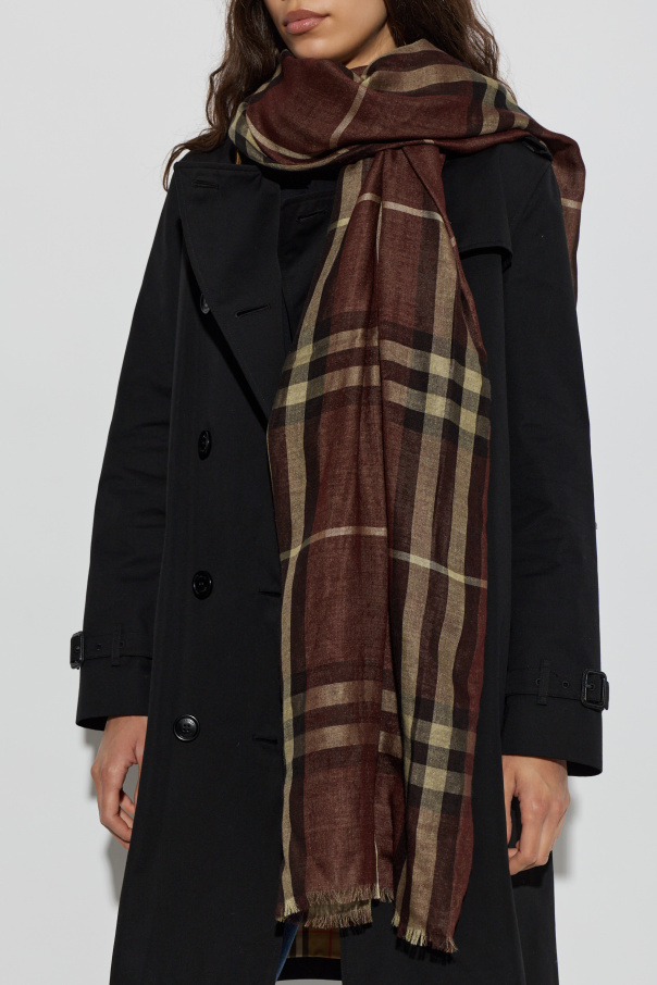Burberry Wool scarf
