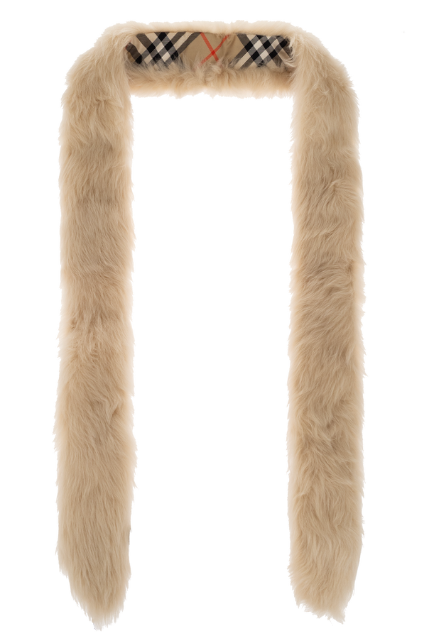 Fur scarf od Burberry