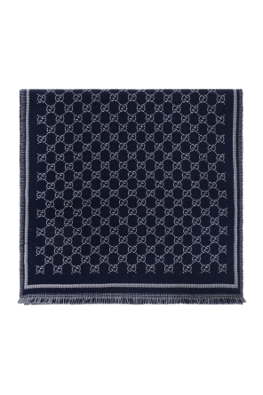 Szal z monogramem