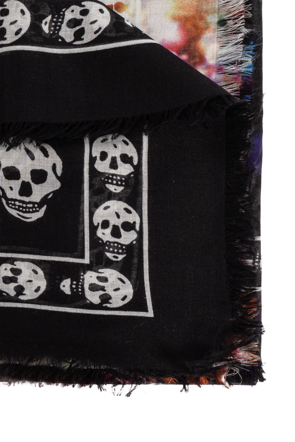 Alexander McQueen Schal mit charakteristischem Totenkopf-Motiv
