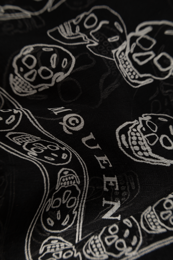 Alexander McQueen Scarf with a distinctive skull motif