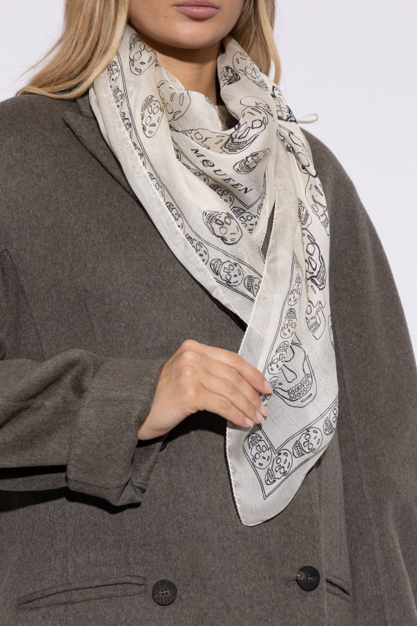 Alexander McQueen Scarf with a characteristic skull motif