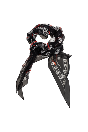 Asymmetrical scarf
