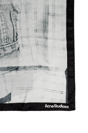 Acne Studios Seidentuch mit Muster