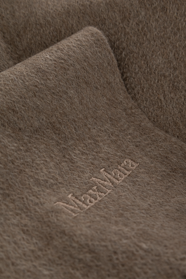 Max Mara Cashmere scarf ‘Baci’
