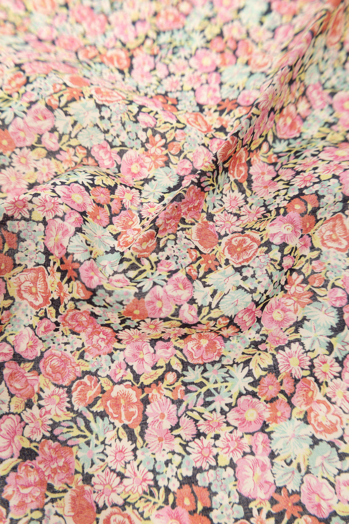 Bonpoint  ‘Cayati’ shawl with floral motif