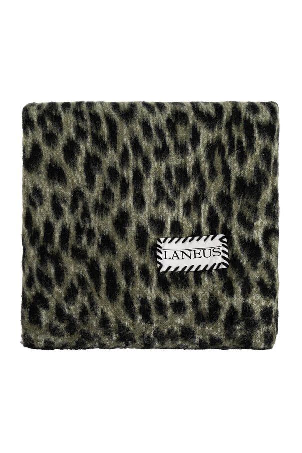 Scarf with animal motif od Laneus