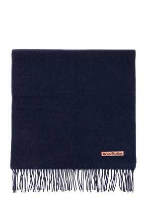 Wool scarf with fringing