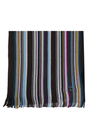 Scarf with stripe pattern