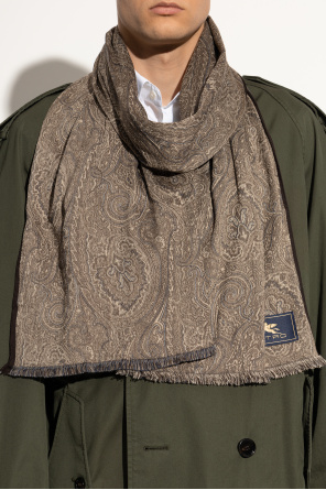 Scarf with decorative pattern od Etro
