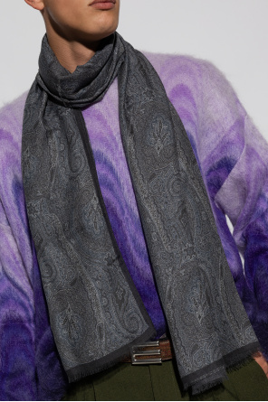 Scarf with paisley motif od Etro