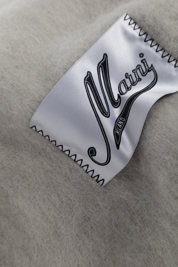 Marni Wollschal mit Fransen