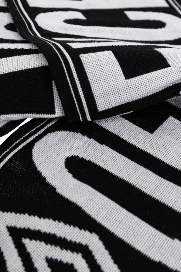 Umbro Scarf with logo