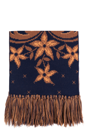 Wełniany szal z frędzlami