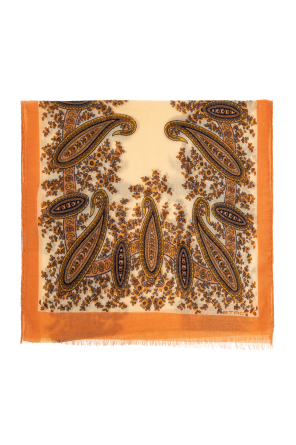 Scarf with a decorative pattern od Etro