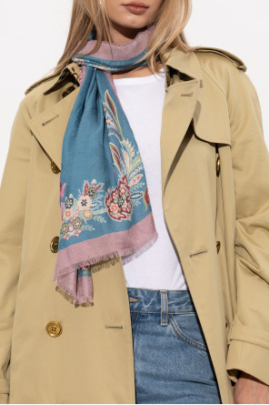 Scarf with decorative pattern od Etro