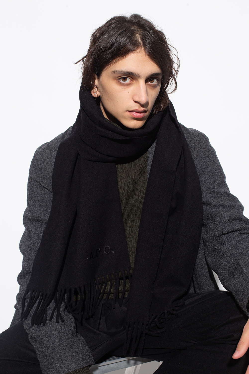 A.P.C. Logo-embroidered scarf