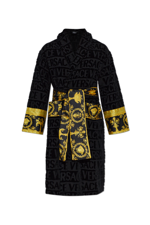 Patterned bathrobe