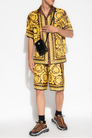 Silk bermuda shorts od Versace