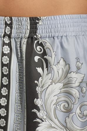 Versace Seidene Shorts mit Print „Neoclassical Barocco“