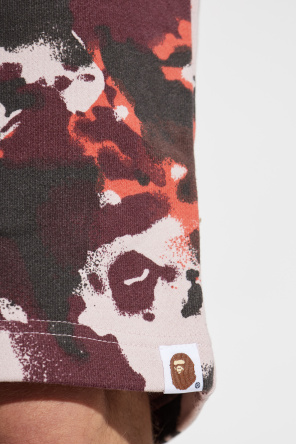 A BATHING APE® Camouflage-patterned shorts