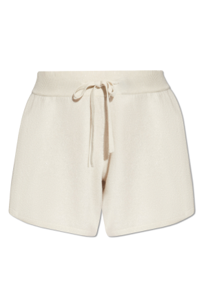 ‘gio’ shorts od Lisa Yang