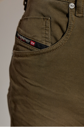 Diesel 2033 D-KROOLEY-SHORT-BW shorts