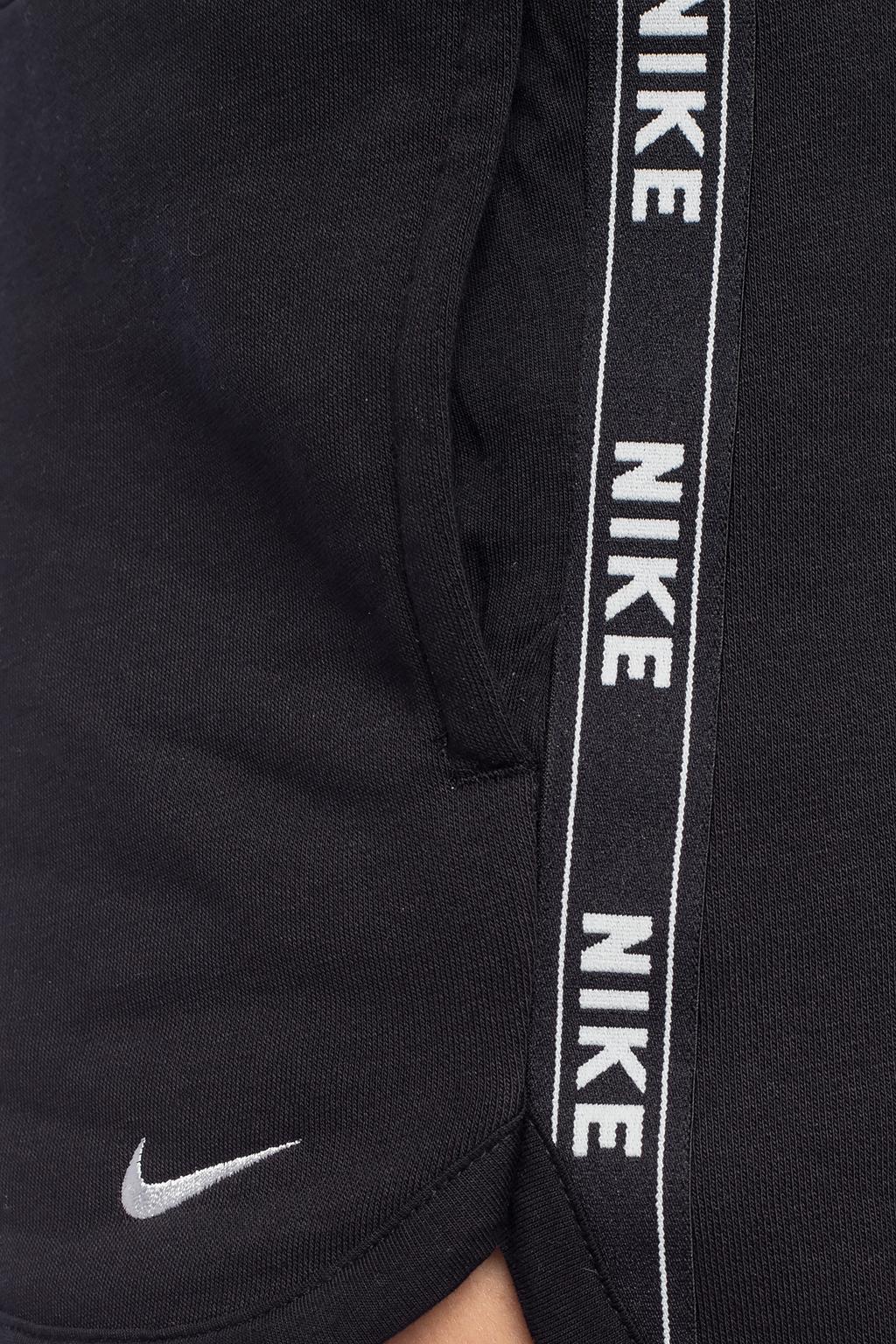 nike logo taping shorts