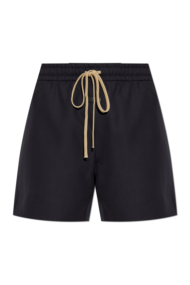 Logo shorts od Fear Of God