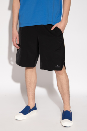 Moncler Svart shorts with logo