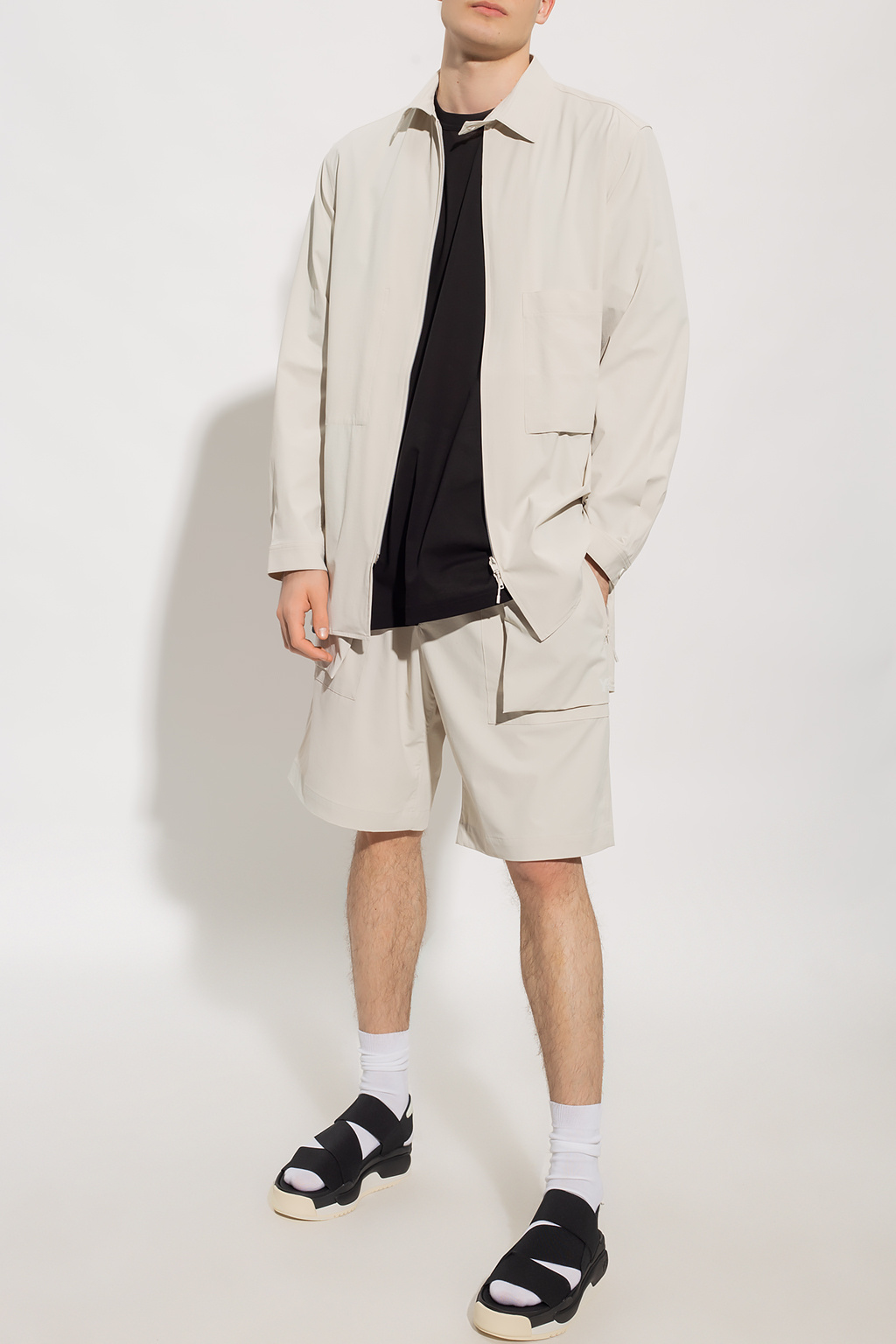 Y-3 Yohji Yamamoto Shorts with logo | Men's Clothing | Vitkac