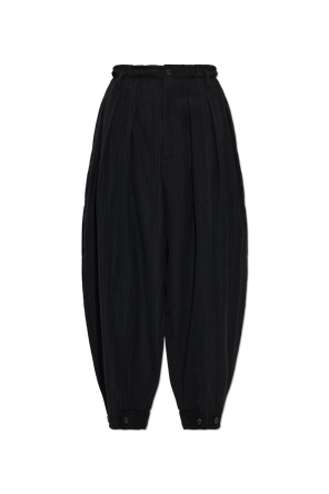 Pantalones de corte holgado con pinzas